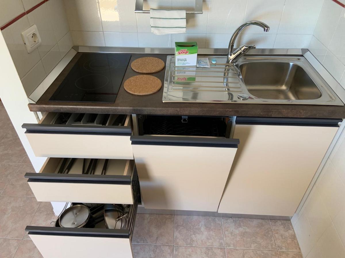 Suites Marilia Apartments Pool Side - Suite Livorno Holiday Home Group 外观 照片