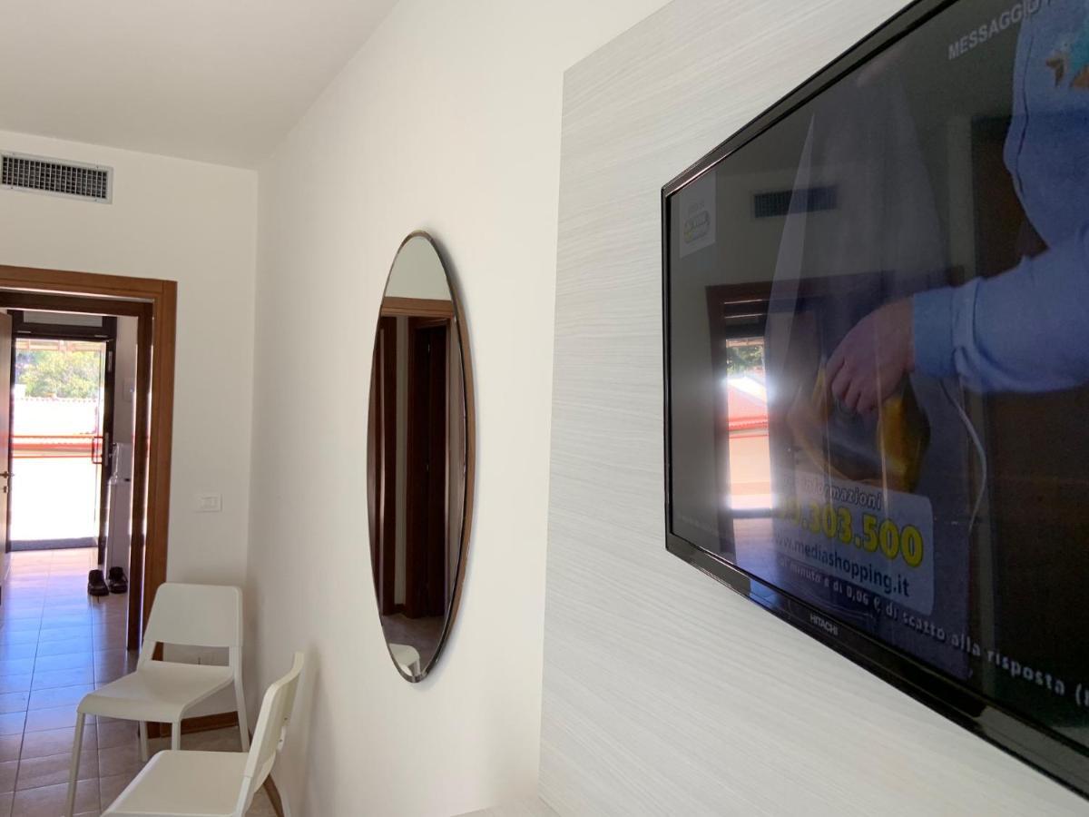 Suites Marilia Apartments Pool Side - Suite Livorno Holiday Home Group 外观 照片