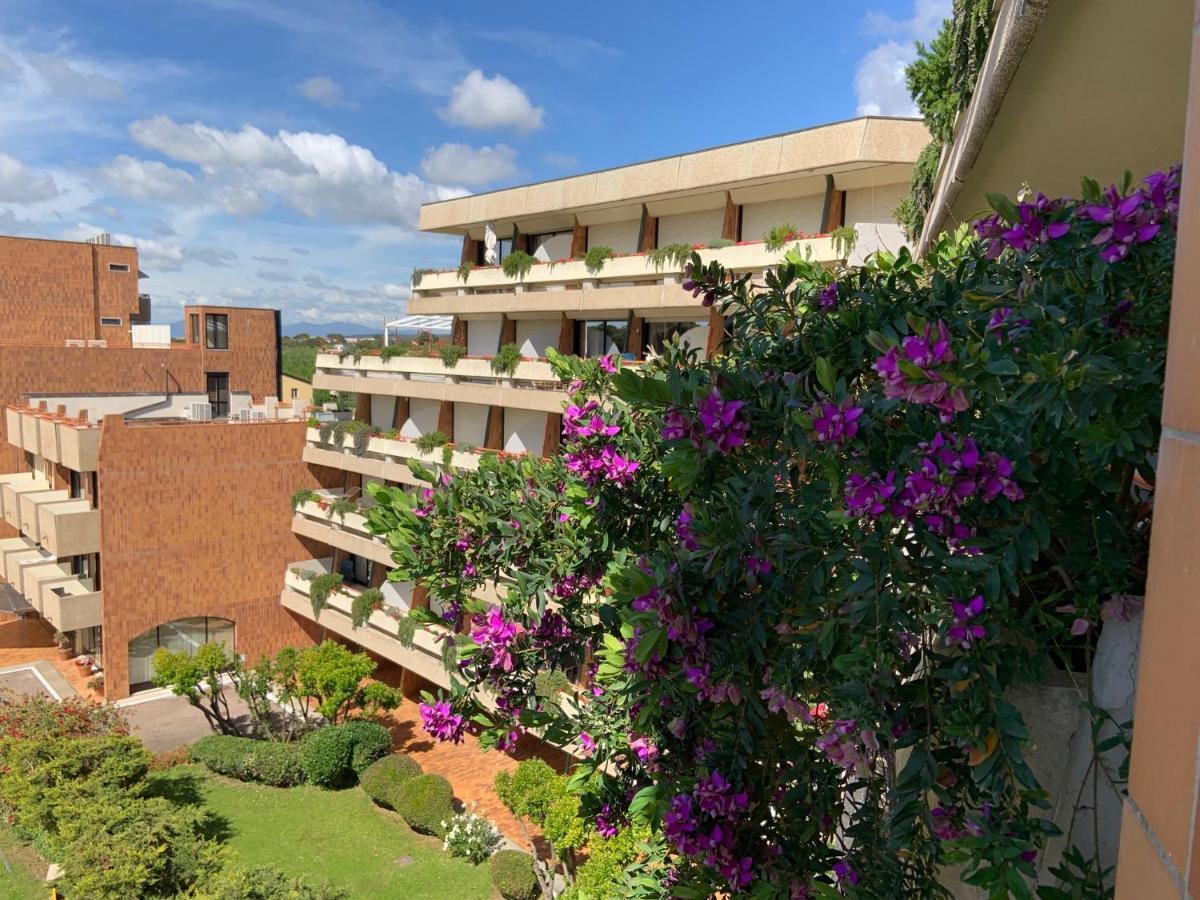 Suites Marilia Apartments Pool Side - Suite Livorno Holiday Home Group 外观 照片