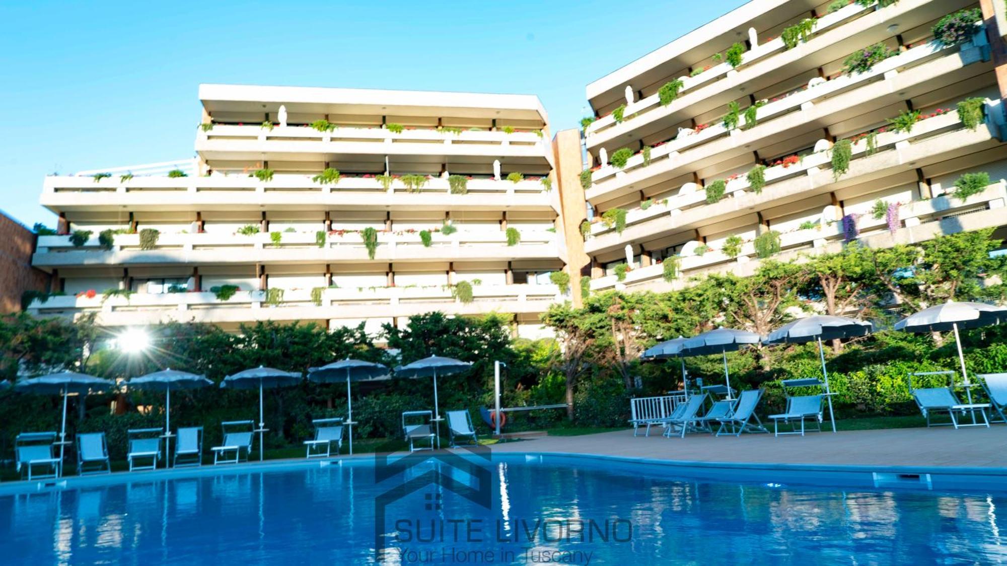 Suites Marilia Apartments Pool Side - Suite Livorno Holiday Home Group 外观 照片