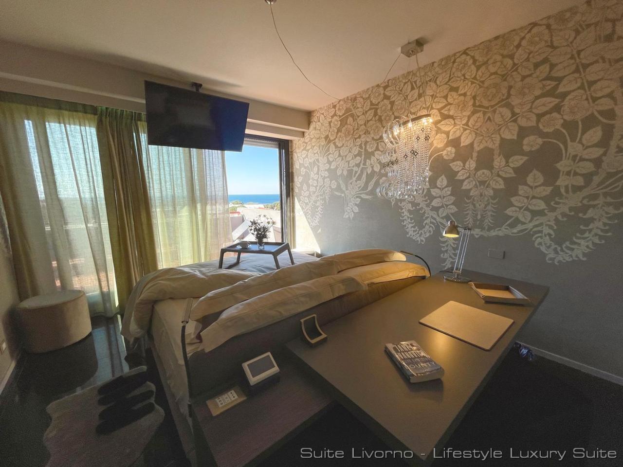 Suites Marilia Apartments Pool Side - Suite Livorno Holiday Home Group 外观 照片
