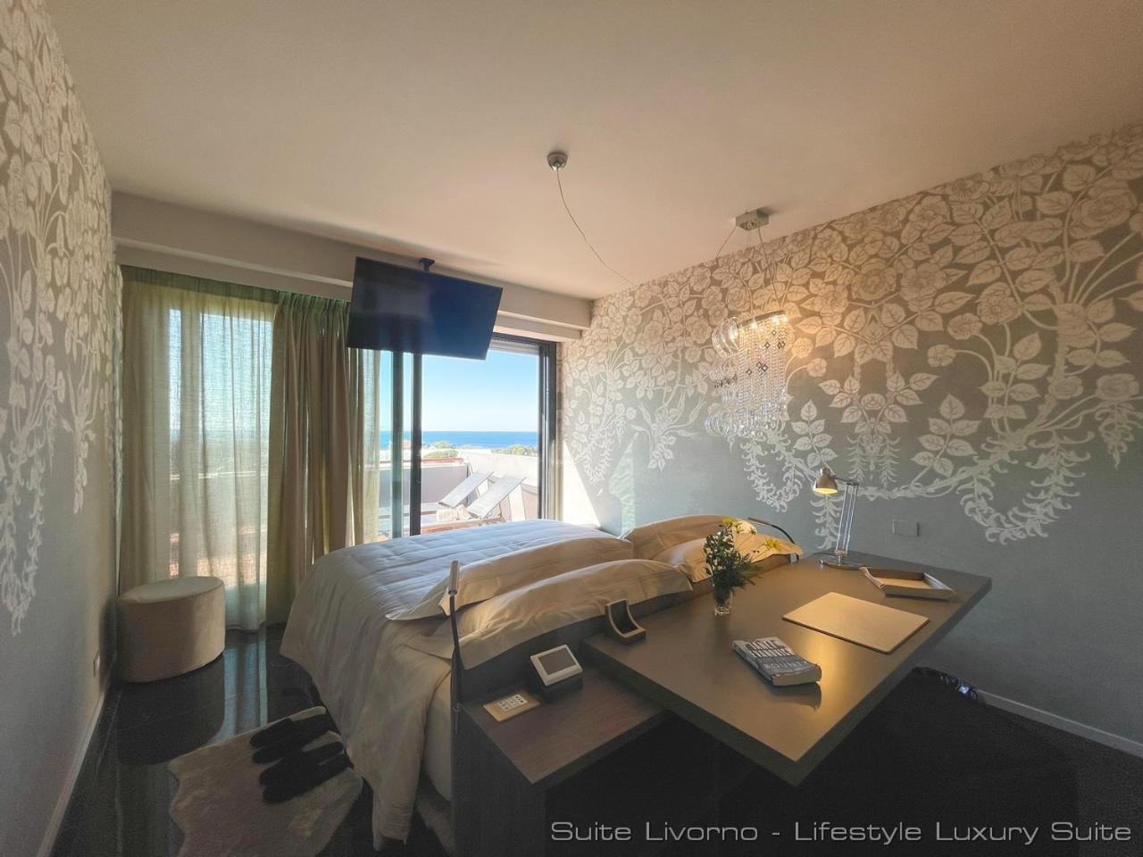 Suites Marilia Apartments Pool Side - Suite Livorno Holiday Home Group 外观 照片