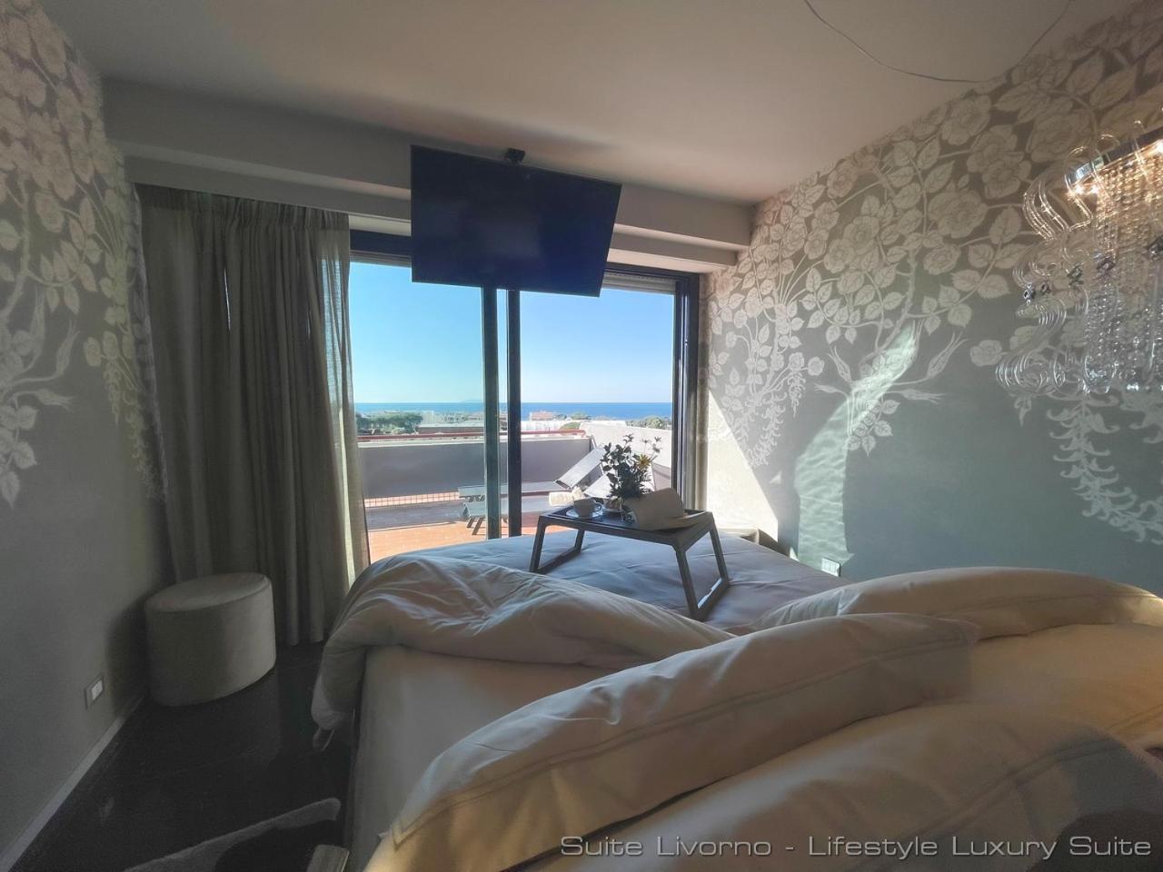 Suites Marilia Apartments Pool Side - Suite Livorno Holiday Home Group 外观 照片